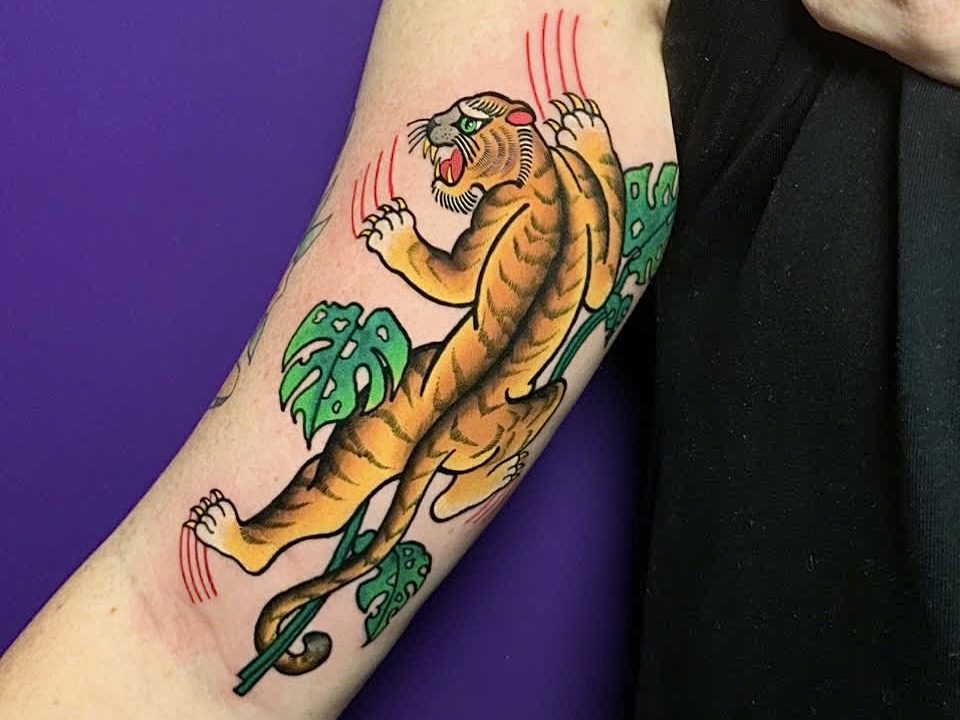 Hình xăm bắp tay : cá tính và sáng tạo